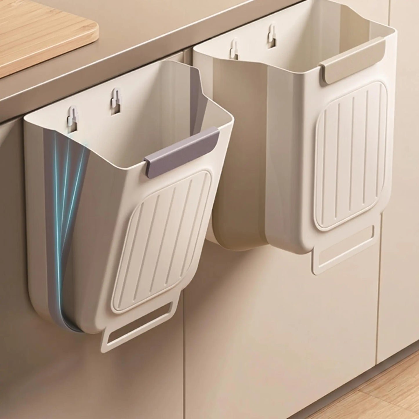Collapsible Hanging Kitchen Trash Can - Foldable 11L Rubbish Bin for Cabinet and Countertop, Ideal for Kitchen and Bathroom Use