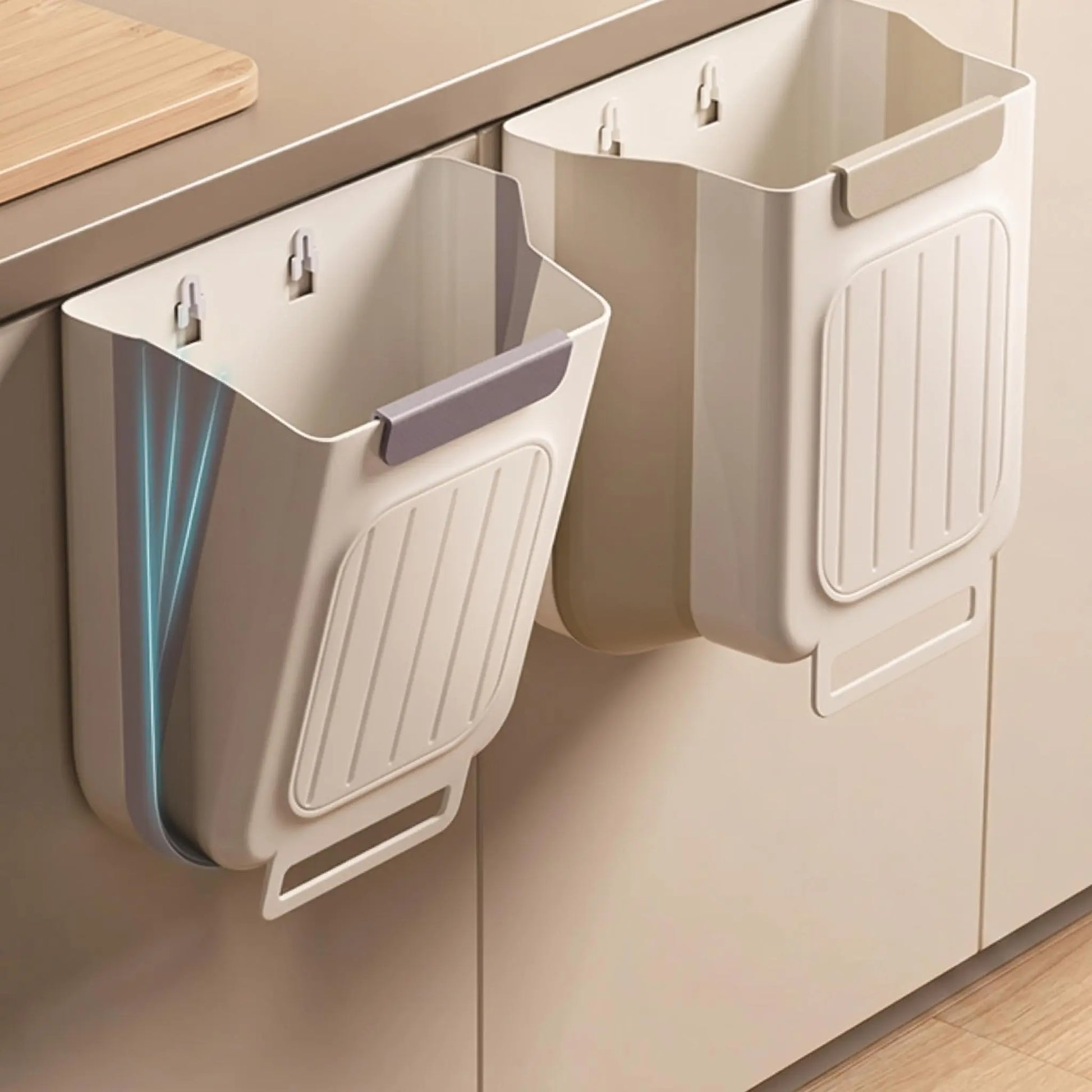 Collapsible Hanging Kitchen Trash Can - Foldable 11L Rubbish Bin for Cabinet and Countertop, Ideal for Kitchen and Bathroom Use